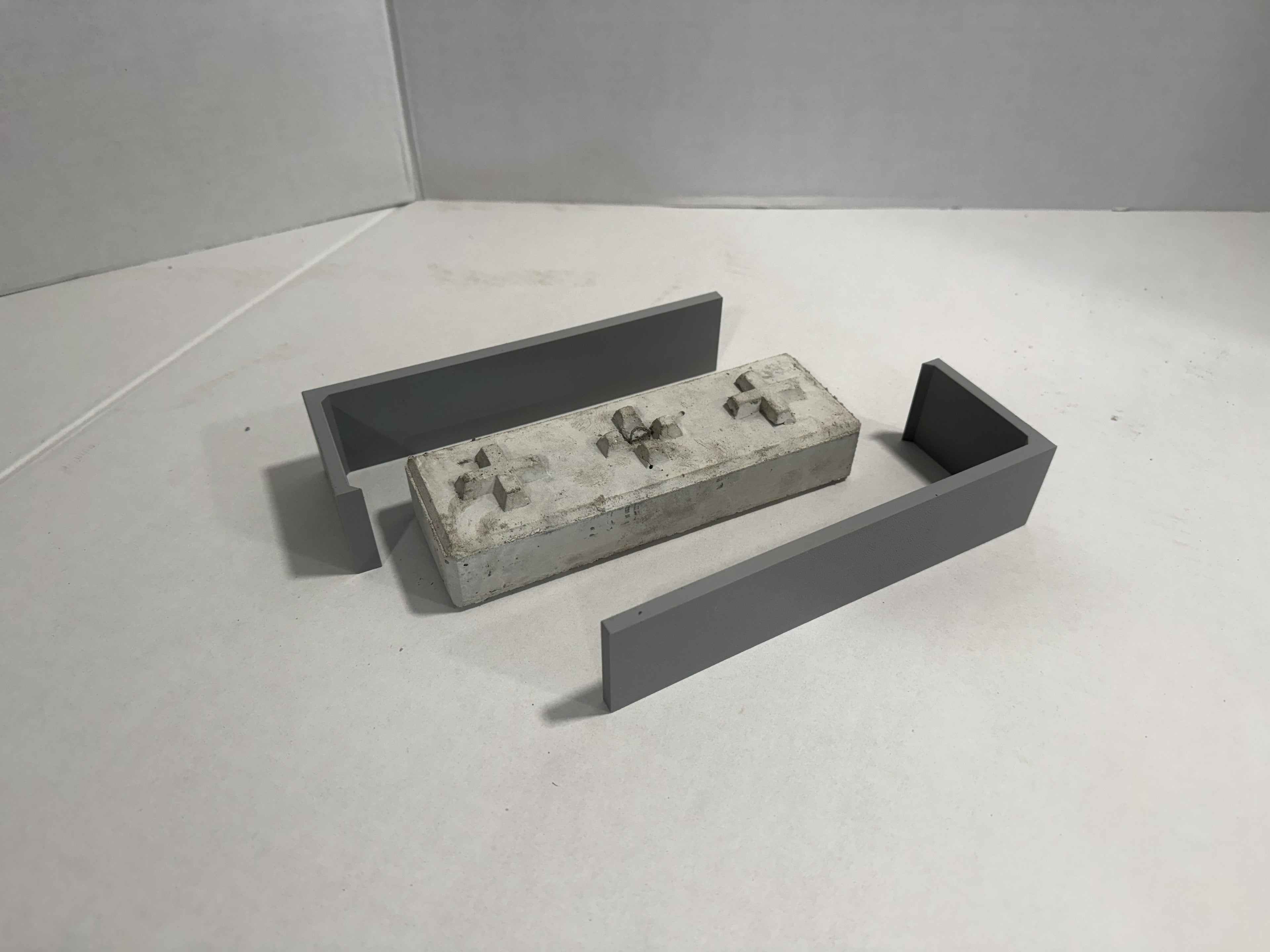 1/12 Scale Half L-Shape 1x3 RC Retaining Wall Form Set (2-Piece, FORM ONLY)
